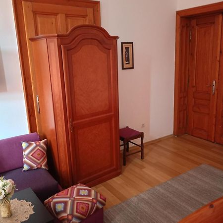 Apartment And Rooms"Tabasnice"Tuzla Centar Buitenkant foto