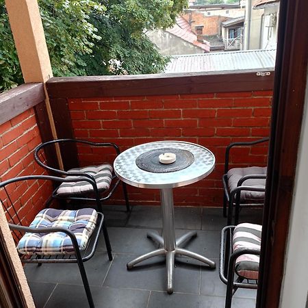 Apartment And Rooms"Tabasnice"Tuzla Centar Buitenkant foto