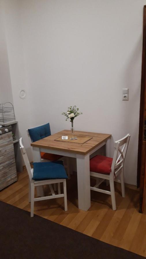 Apartment And Rooms"Tabasnice"Tuzla Centar Buitenkant foto