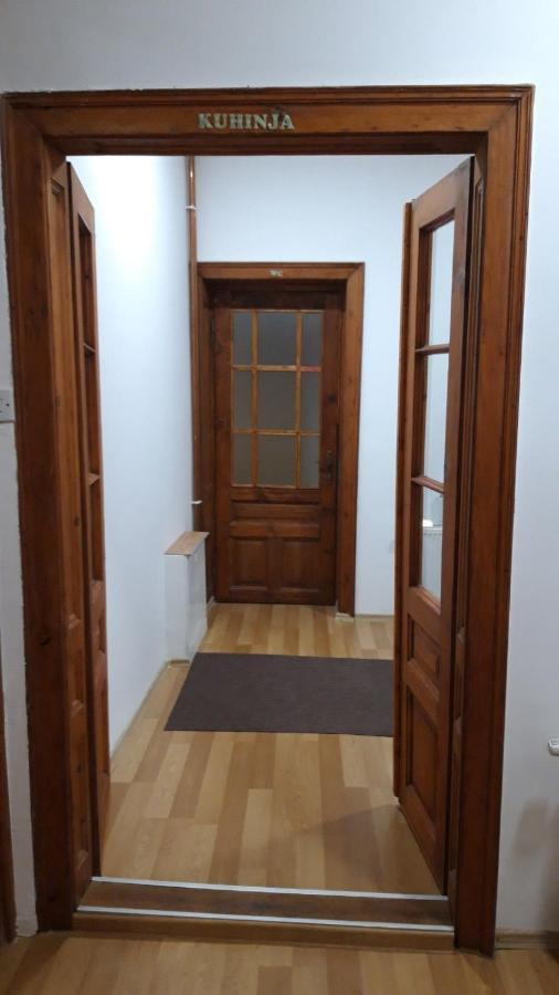 Apartment And Rooms"Tabasnice"Tuzla Centar Buitenkant foto