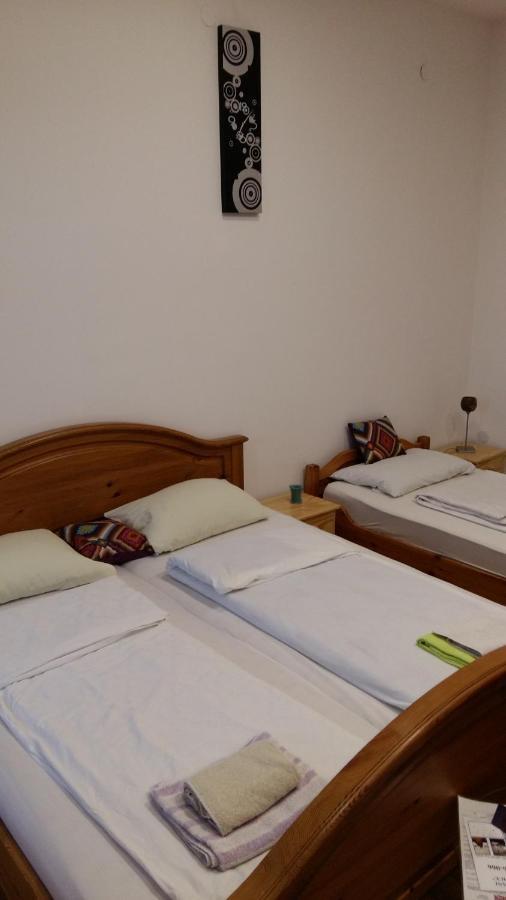 Apartment And Rooms"Tabasnice"Tuzla Centar Buitenkant foto