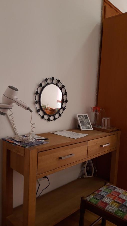 Apartment And Rooms"Tabasnice"Tuzla Centar Buitenkant foto