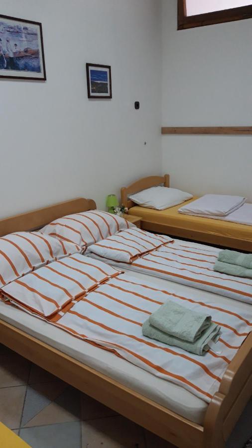 Apartment And Rooms"Tabasnice"Tuzla Centar Buitenkant foto