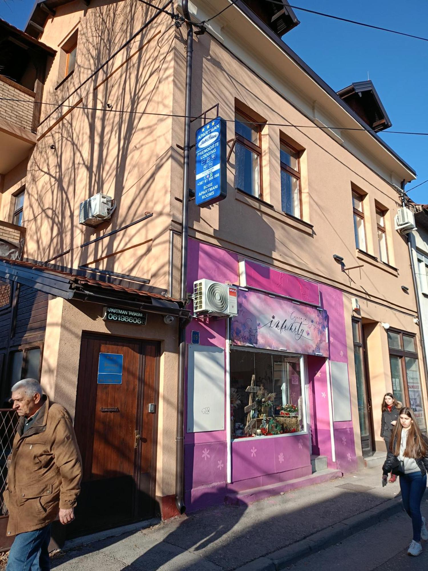 Apartment And Rooms"Tabasnice"Tuzla Centar Buitenkant foto