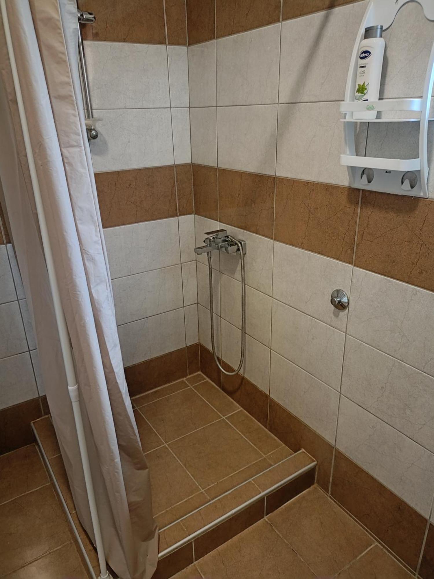 Apartment And Rooms"Tabasnice"Tuzla Centar Kamer foto